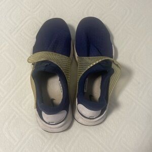 Nike sock darts men’s size 10